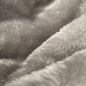 Meet your Posher, Larissa